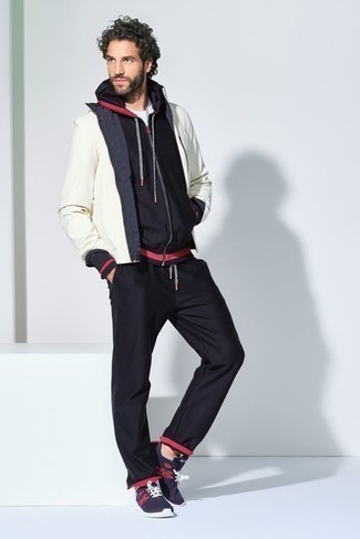 Какие кроссовки носить с черным спортивным костюмом мужчине