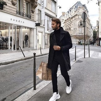 Как носить черный плащ с черными брюками чинос