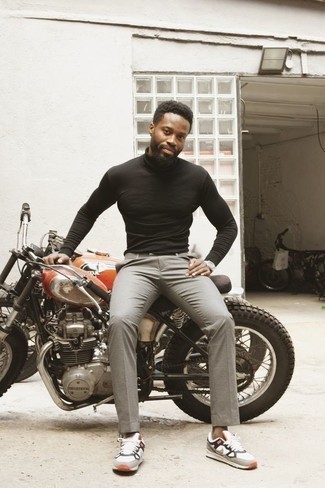 Какие кроссовки носить с черной водолазкой мужчине