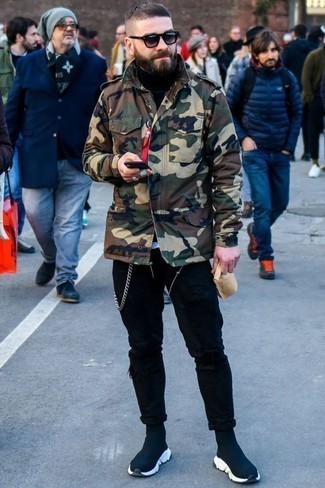 Какие кроссовки носить с черной водолазкой мужчине