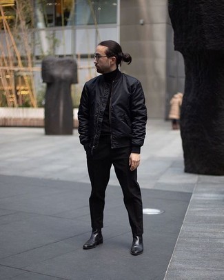 Как носить черную водолазку с черным бомбером мужчине