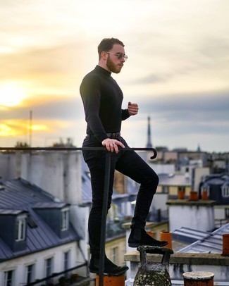 Как носить черную водолазку с черными джинсами мужчине