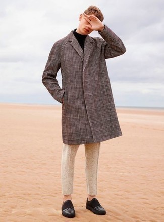 Как носить черную водолазку с черными низкими кедами мужчине