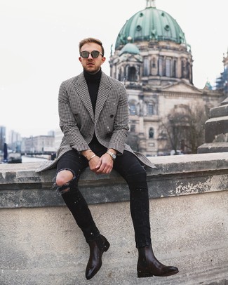 Как носить черную водолазку с черными рваными джинсами мужчине