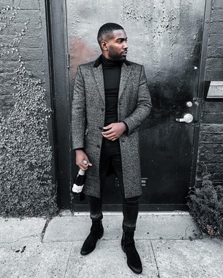 Как носить черную водолазку с черными рваными джинсами мужчине