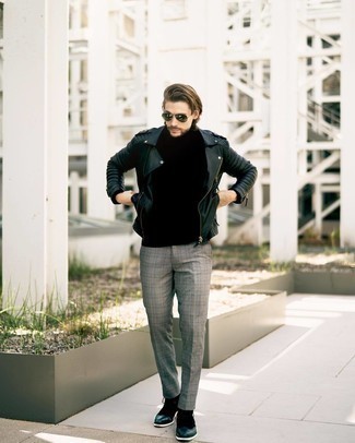 Как носить черную водолазку с черными замшевыми ботинками броги