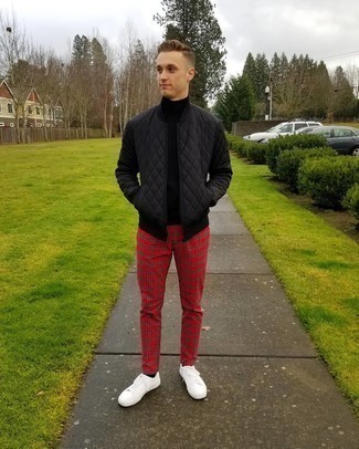 Какие бомберы носить с черной водолазкой мужчине