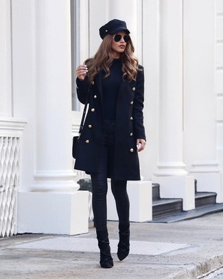 Какое пальто носить с черной водолазкой женщине