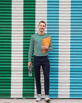 С чем носить черные брюки чинос из саржи