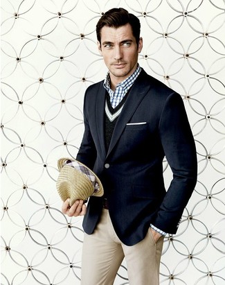 С чем носить черный свитер с v-образным вырезом мужчине