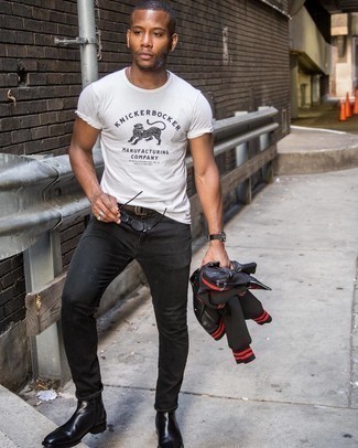 Как носить черную университетскую куртку с черными джинсами мужчине