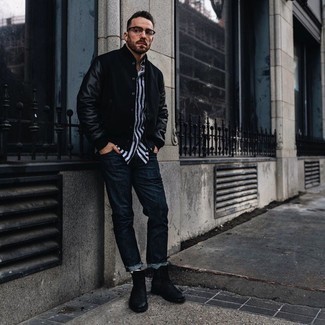 С чем носить черную университетскую куртку мужчине