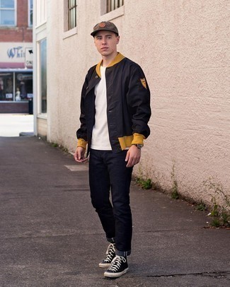 С чем носить черную университетскую куртку мужчине