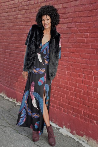 Какие ботильоны носить с черной безрукавкой