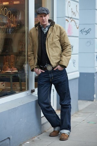 Какие джинсы носить с черным жилетом