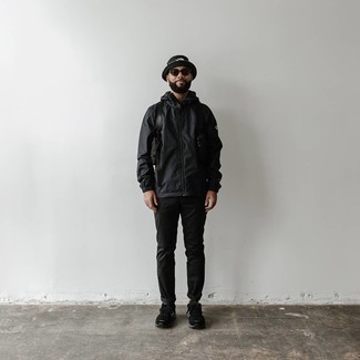 С чем носить черную ветровку мужчине