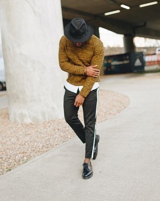 С чем носить черную шерстяную шляпу мужчине