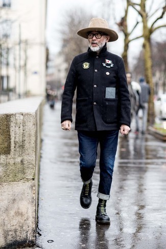 С чем носить черную шерстяную куртку мужчине