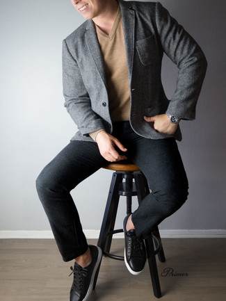 С чем носить черные шерстяные брюки мужчине