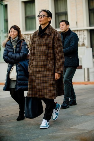 С чем носить черную шерстяную водолазку мужчине