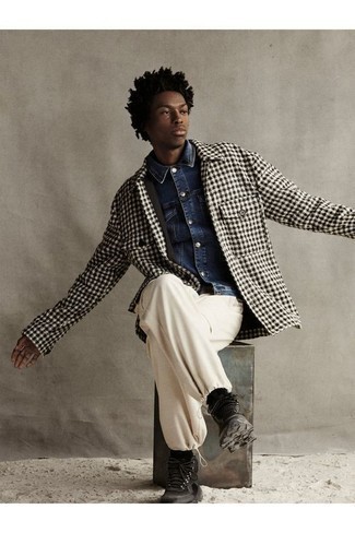 Какие куртки-рубашки носить с черными рабочими ботинками мужчине