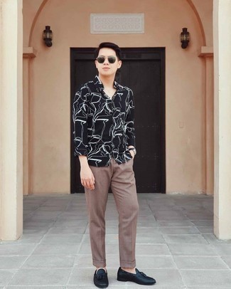 С чем носить черные плетеные лоферы мужчине