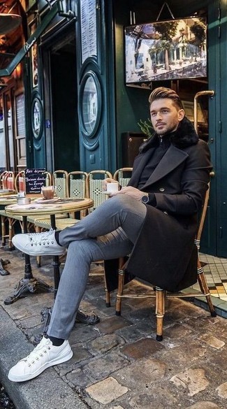 С чем носить черный свитер с воротником на молнии мужчине