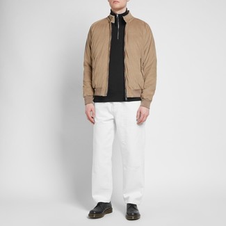 С чем носить черный свитер с воротником на молнии мужчине