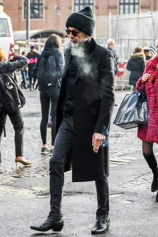 Какие длинные пальто носить с черным свитером на молнии