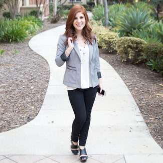 Как носить пиджак с босоножками на каблуке