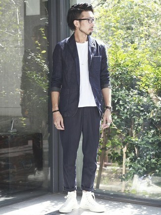 Как носить пиджак с высокими кедами мужчине