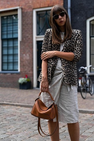 Как носить пиджак с юбкой-карандаш