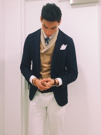 Как носить пиджак с свитером с отложным воротником