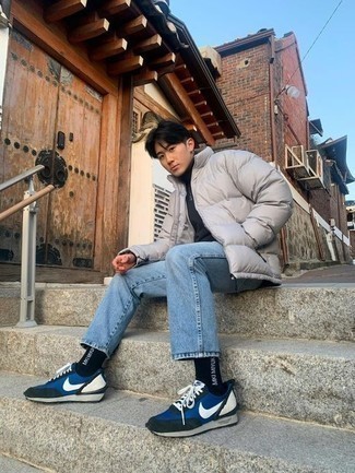 С чем носить синие кроссовки мужчине