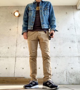 С чем носить синие кроссовки мужчине