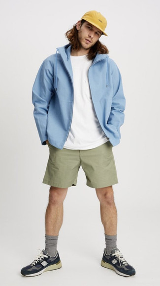 Какие шорты носить с синими кроссовками мужчине