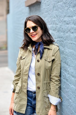 С чем носить синюю бандану женщине