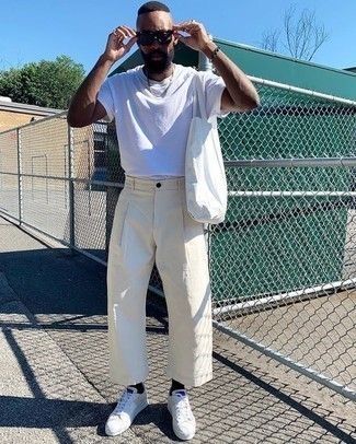 С чем носить синий браслет из бисера мужчине