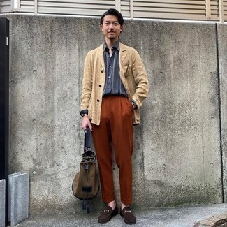 С чем носить синий браслет из бисера мужчине