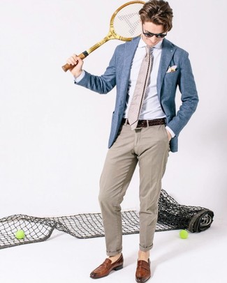 Как носить синий пиджак с бежевыми брюками чинос