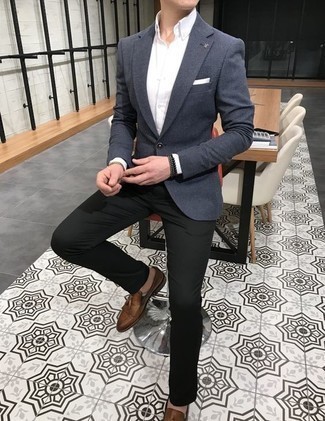 Как носить синий пиджак с черными брюками чинос