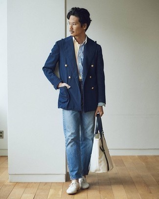 Как носить синий пиджак с синими джинсами мужчине