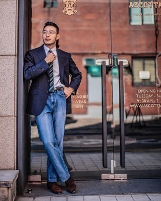 Как носить синий пиджак с синими джинсами мужчине