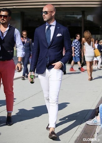 Какие мокасины носить с синим пиджаком мужчине