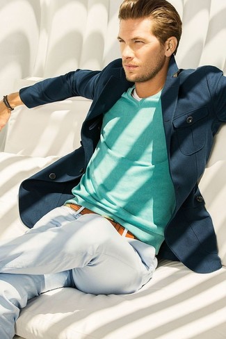Как носить синий пиджак с голубыми брюками чинос