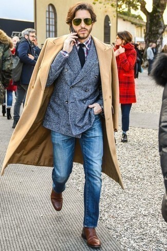 Какие длинные пальто носить с синим пиджаком