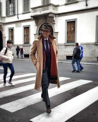 Какие длинные пальто носить с синим пиджаком