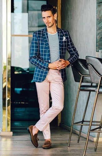 Как носить синий пиджак с розовыми брюками чинос