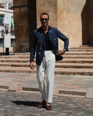 Какие футболки-поло носить с синим пиджаком мужчине