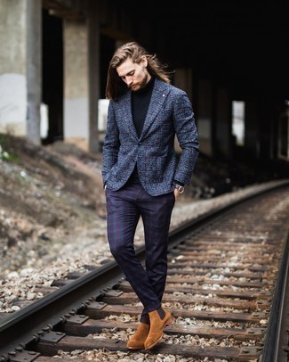 Как носить синий пиджак с пурпурными брюками чинос